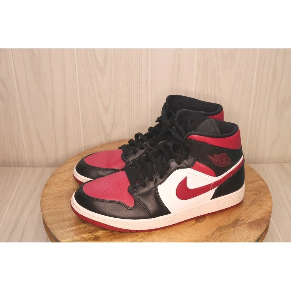 Nike Air Jordan 1 Mid Bred Toe Mens Basketball Shoes Black Red White
